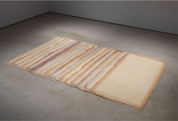 Eva Hesse
Augment
1968
Latex, canvas
Installation variable, 17 units
198.1 x 101.6 cm / 78 x 40 in each
Glenstone Museum, Potomac, Maryland
© The Estate of Eva Hesse. Courtesy Hauser & Wirth
Photo: Genevieve Hanson 