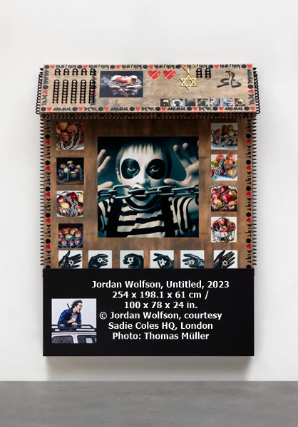 Jordan Wolfson
Untitled, 2023
254 x 198.1 x 61 cm / 100 x 78 x 24 in.
© Jordan Wolfson, courtesy Sadie Coles HQ, London
Photo: Thomas Müller